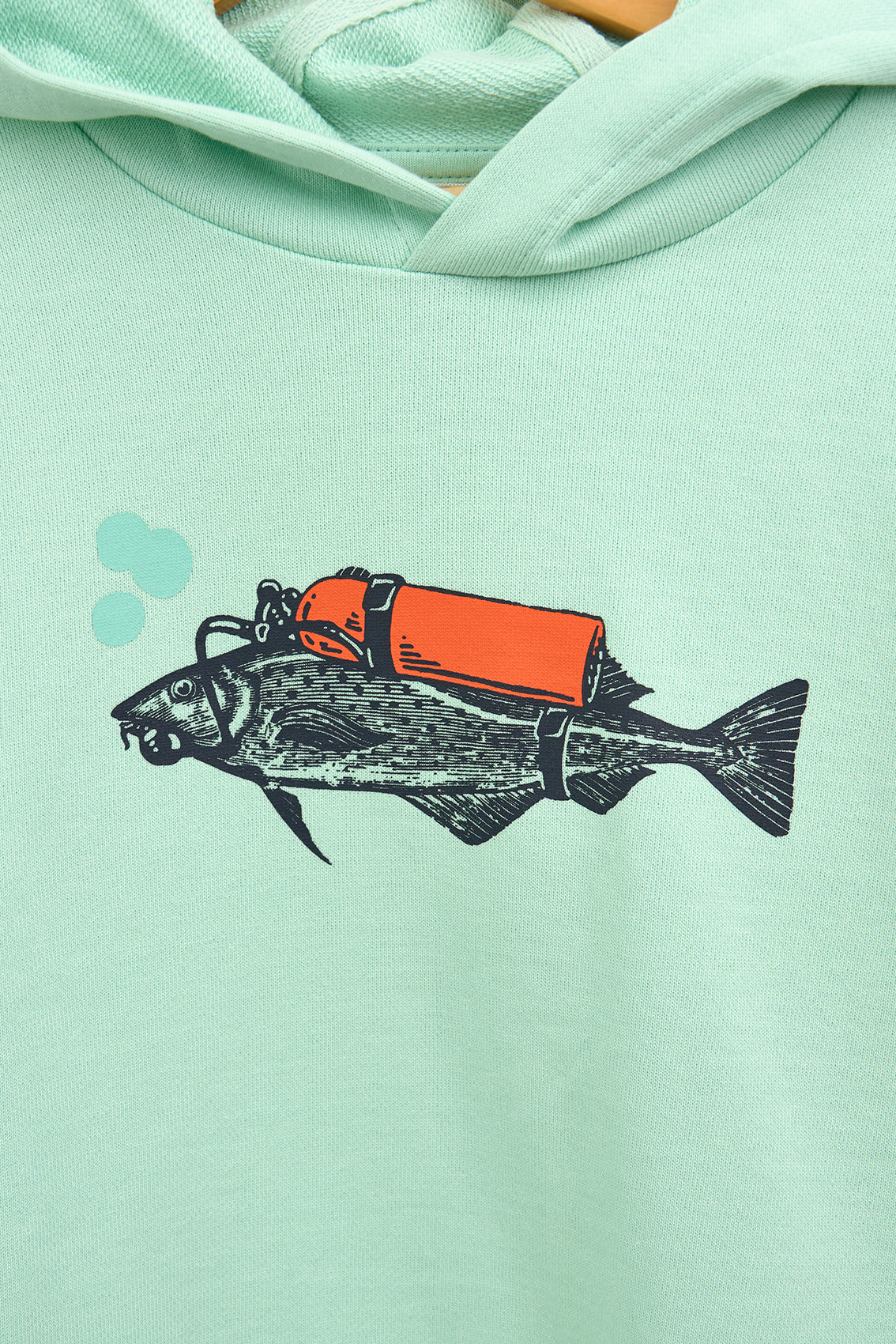diving fish sweatshirt detail