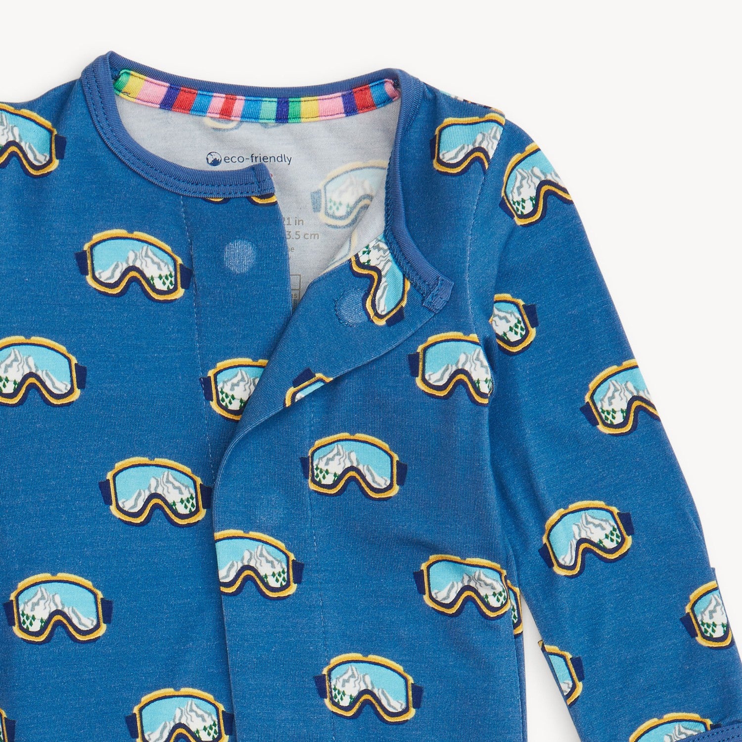 magnetic footie with ski mountain ski goggles